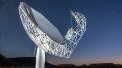 Тихий омут: у «мирного» галактического кластера обнаружили радиогало в 3 млн световых лет