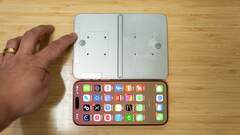 Макет iPhone Fold сравнили с iPhone 17 Pro Max