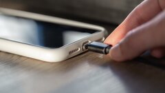 В России разработали для смартфонов защиту от возгорания