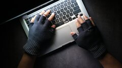 Эксперты: ИИ создает мошеннические клоны приложений за несколько рублей